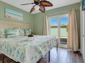 Five Palms Suite 104 - Daily - Weekly - Monthly