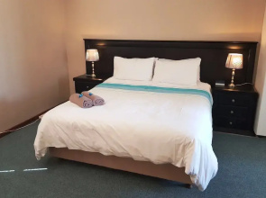 8 Vila Self catering