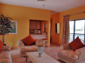 Running Mon Sunrise Resort & Marina