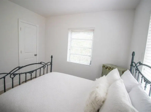 Like New Miami Springs Family Home