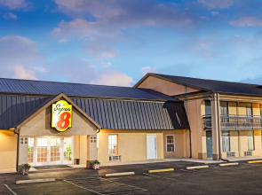 Super 8 by Wyndham Carrollton GA