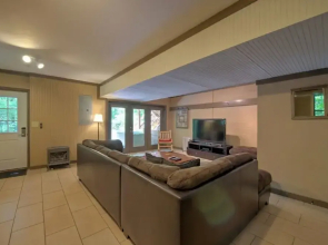 Black Bear Cabin - 2 Br Cabin