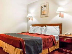 Rodeway Inn Winslow I-40