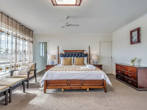 StayAU 5BR Lakefront Escape Point Cook