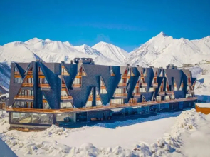 Studio Apt with stunning mountain views in Gudauri