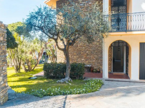 Lemon Apartment With Garden and Sea View by Wonderful Italy