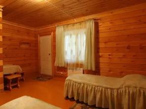 Golubiye Yeli Hotel