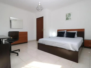 Charming Private Rooms in an Apartment A2 Penha - Faro