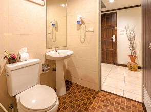 Tanawan Phuket Hotel