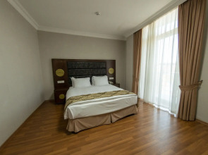 Отель Era Palace