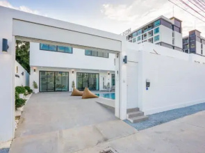 Nine9 Pool Villa Pattaya "3bed" Walking Street 2km