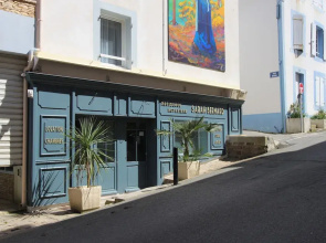 Residence Hoteliere Sarah Bernard