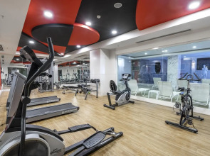 Hotel Orange Palace Side