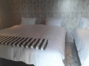Legae Larona Guest House