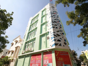 OYO 10835 Hotel Sri Sant