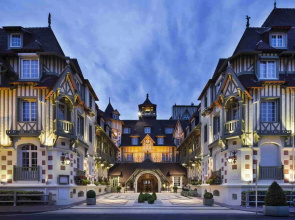 Hotel Barriere Le Normandy