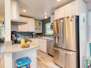 Shanks Lane SF 7 Beach Pines Bungalow
