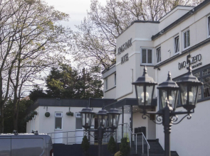 Kings Park Hotel