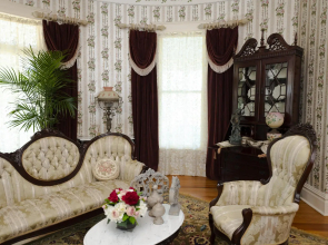 Captain Henderson House