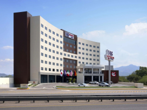 HS HOTSSON Hotel Silao