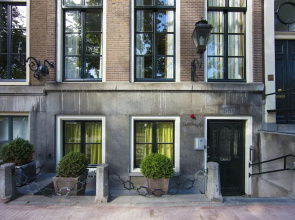 Dutch Masters Apartments