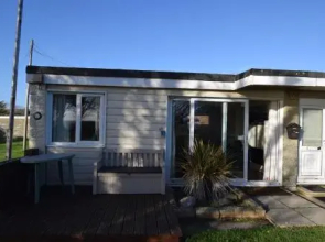 67 Sandown Bay Holiday Centre