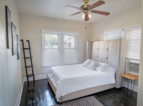 Brand New Listing!cozy Historic House 5mindt