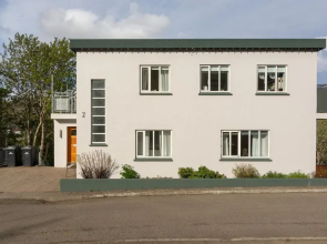 Bjarmó Guesthouse