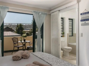 Blue Moon Apartments