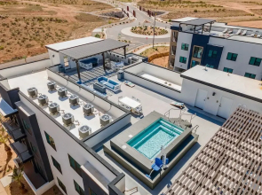 Red Desert Oasis 5 Bedroom Home