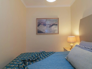 Faro Airport Flat 5 by Homing