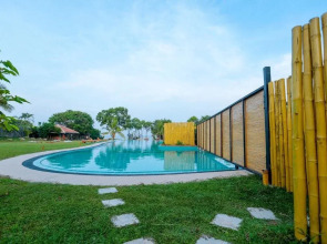 Отель Amaluna Resorts