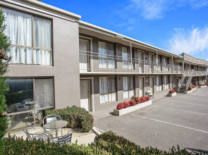 Comfort Inn On Raglan