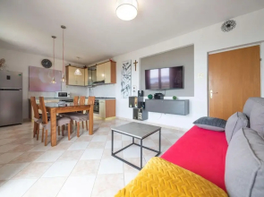 Awesome Home in Kastel Gomilica With Wifi and 2 Bedrooms