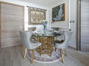 Modern Arabian Themed 1BR Apartment in Dubai Marina