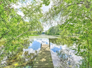 Fishermen's Paradise w/ Fire Pit on Rice Lake!