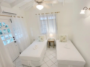 Two Bedroom Villa with Private Pool Near to Beaches - Date House 2 Villa by RedAwning