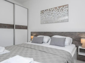 Villa Star 3 a centrally located ap. with a pool
