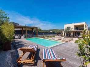 Nice Villa With Private Pool, Fenced Garden, Roofed Terrace, Near the Beach