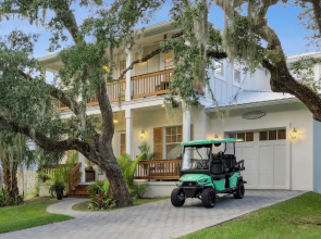 Serenity at Surfside by Avantstay Pool, Porches, Fire Pit & Arcade Near Vilano Beach