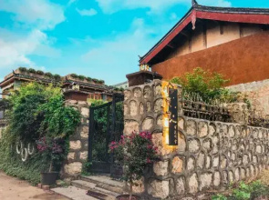 Mandala Bloom Lodge - Jade Dragon Snow Mountain View