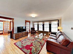 49 Murray Hill Home