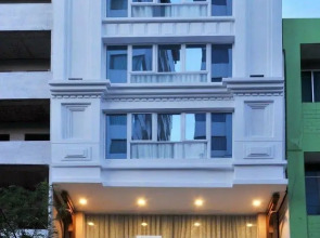 White Lotus Hotel Saigon