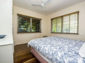 Picnic Bay Apartments Unit 3