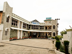 Krishna Mountview Resort