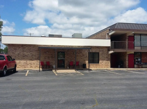 Paris Inn and Suites