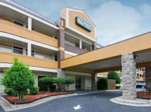 Baymont By Wyndham Charlotte Airport Near Uptown