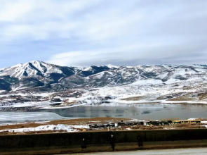 Woodside Getaway by Avantstay Character Home Close To Park City Resort w/ Hot Tub