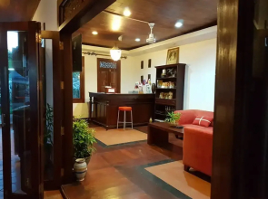 Akira Luang Prabang