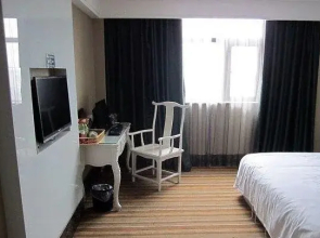 Fuyang Jade Theme Hotel